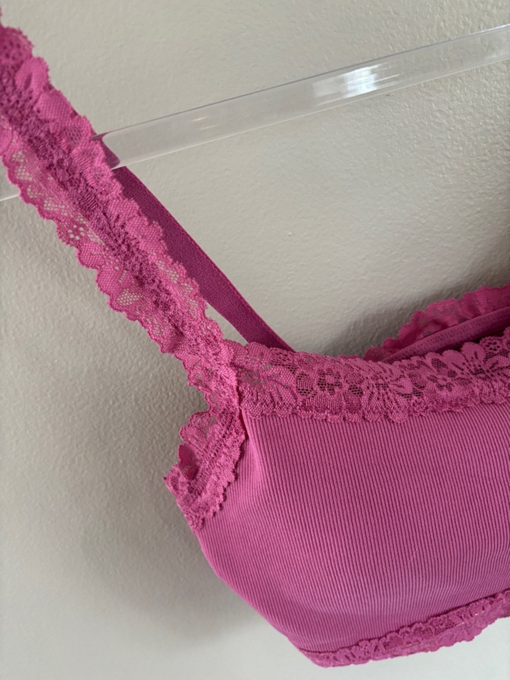 Victoria’s Secret PINK lightly lined lace bra - Picture 2 of 11